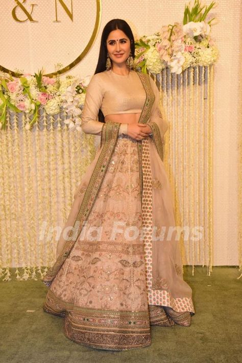 Katrina Lehenga, Katrina Kaif Lehenga, Katrina Kaif Outfits, Shadi Outfits, Engagement Looks, Affan Waheed, Reception Saree, White Lehenga, Laddu Gopal Dresses