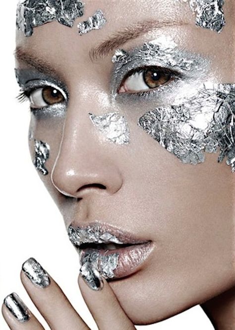 Silver Makeup Halloween, Silver Leaf Makeup, Metallic Photoshoot, Chrome Makeup, Futuristic Makeup, Metallic Makeup, Silver Makeup, Skin Paint, Avant Garde Makeup