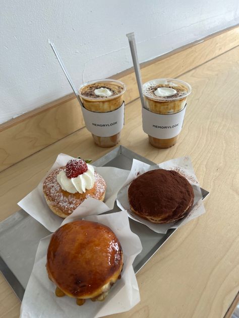 coffee | koreatown | memory look LA | california | lattee | donuts | brunch | La Koreatown, Koreatown La, California Donuts, California Food, Cali Girl, Coffee Date, Spring 2024, Spring Break, Girls Trip