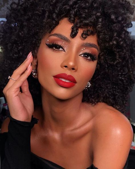 Makeup Looks For A Red Dress, Prom Eye Makeup For Red Dress, Red Lip Makeup Look Brown Eyes, Red Lip Makeup Look Black Women Make Up, Makeup Looks With Red Lips, Red Makeup Looks Black Women, Makeup Looks With Red Lipstick, Red Lipstick Makeup Black Women, Makeup To Go With Red Dress