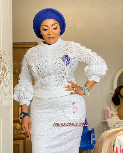 Mother Of The Bride African Dresses, White Lace Dress Styles Ghana For Church, White Lace Dress Styles Ghana, Lace Dress Classy, Long African Dresses, African Dresses Modern, African Fashion Skirts, Women Lace Dress, Lace Dress Styles