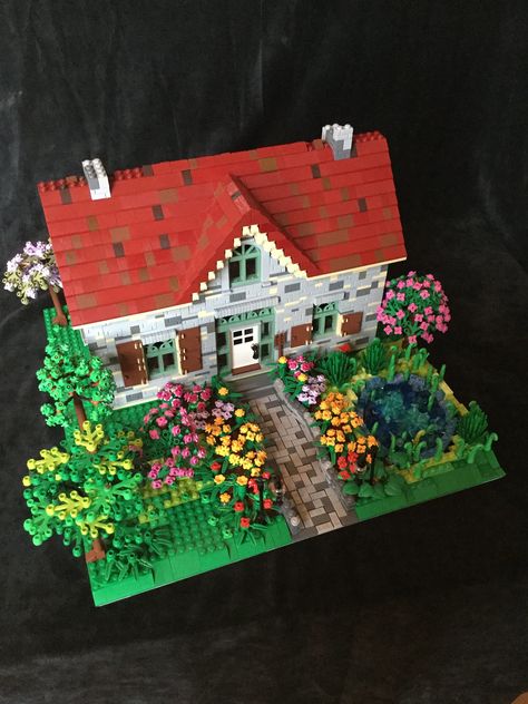 Cute Lego House, Cute Lego Builds, Lego Ideas To Build, Lego Building Ideas, Limestone House, Lego House Ideas, Lego Houses, Lego Village, Lego Sculptures