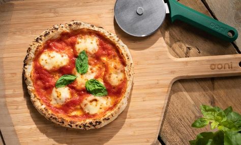 Gluten Free Pizza Dough Recipe, Ooni Pizza, Gluten Free Pizza Dough, Gluten Free Dough, Four A Pizza, Gluten Free Pizza Crust, Pizza Dough Recipe, Perfect Pizza, Pizza Ovens