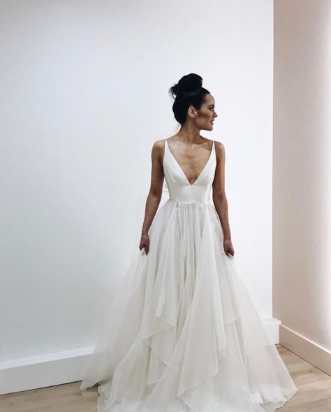 Minimal Flowy Wedding Dress, Wedding Dresses 2023 Simple, Topical Wedding Dress, Wedding Dress Loose Fit, Layered A Line Wedding Dress, Petit Bride Wedding Dress, Classic Flowy Wedding Dress, Simple Flowing Wedding Dresses, Light Wedding Dress Flowy