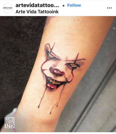 Penny Wise Tattoo Design, Original Pennywise Tattoo, It The Clown Tattoo, It Tattoo Stephen King, It Tattoo Pennywise, Creepy Clown Tattoo, Pennywise Tattoos, It Tattoo Ideas, Annabelle Tattoo