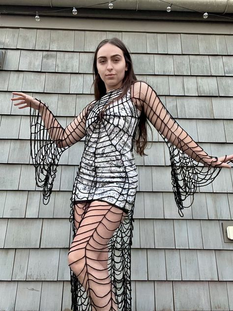 Halloween Costume Crochet, Spider Web Dress, Web Dress, Crochet Halloween Patterns Free, Spiderweb Dress, Crochet Halloween Costume, Crochet Pour Halloween, Beau Crochet, Crochet Costumes