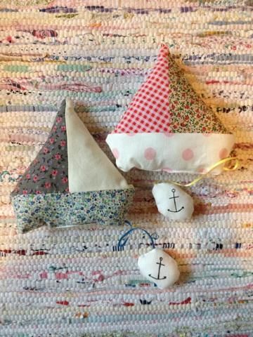 Plush toys by Un Nom #boat #anchor #kids Sew Scraps, Boat Christmas, Boat Anchor, Small Business Ideas, Softies, Summer Decor, Business Ideas, Diy Sewing, Tree Ornaments