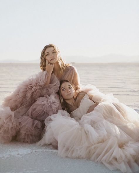 Utah Salt Flats Photography, Salt Flat Photoshoot, Bonneville Salt Flats Photoshoot, Salt Flats Utah Photoshoot, Bonneville Salt Flats Photography, Salt Flats Photoshoot, Utah Photoshoot, Brooklyn Mcknight, Kamri Noel