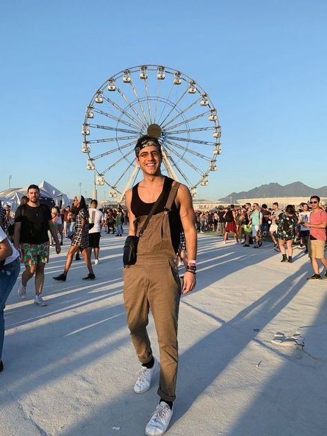 Coachella Outfit Ideas Men, Mens Rave Outfits, Mode Coachella, Coachella Outfit Men, Mens Festival Fashion, Cochella Outfits, Lollapalooza Outfit, Rave Outfits Men, Festival Outfits Men