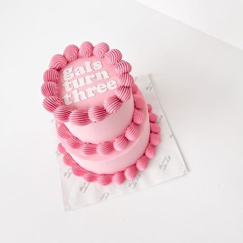 Birthday Email, Small Cakes, Tier Cake, Mini Cake, Small Cake, Pink Cake, Art Party, Vintage Cake, Tiered Cakes