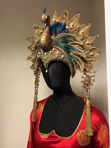 Nemes Headdress, Head Gears For Fashion Show, Luxury Fantasy Costume Headpieces, Russian Traditional Dress, Fantasy Headdress, Elaborate Headdress, Wolverine Costume, Big Trouble In Little China, Elegant Winter Wedding