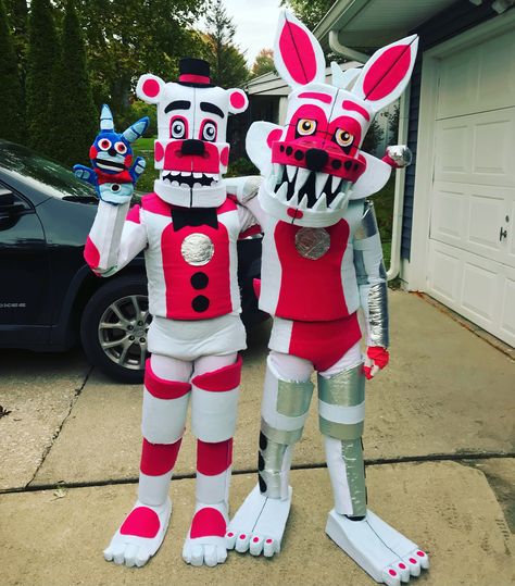 FNAF Sister location - Fun Time Freddy and Fun Time Foxy Fun Time Freddy, Mangle Costume, Fun Time Foxy, Fnaf Costumes, Freddy Costume, Pumkin Ideas, Fnaf Costume, Fnaf Cosplay, Fnaf Sister Location