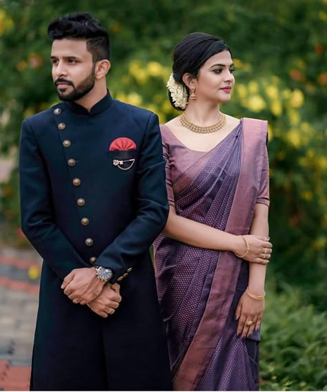 Couple Poses Photography Wedding, Wedding Dress Christian, Saree Couple, Saree Kerala, Marriage Poses, Christian Bridal Saree, Engagement Dress For Bride, Indian Wedding Poses, Poses Bride