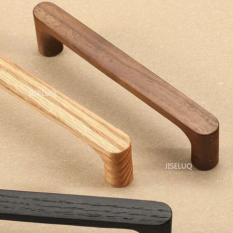 Natural Walnut Kitchen, Kitchen Cabinet Handles Black, Wooden Cabinet Pulls, Wardrobe Pulls, Wood Door Handle, Walnut Kitchen Cabinets, Solid Wood Door, Classic Cabinet, Walnut Kitchen