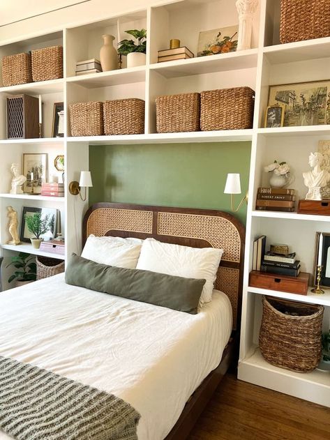 Bookshelf Wealth Interior Design, Bedroom Built Ins Around Bed, Bedroom Bookshelf Ideas, Small Room Storage, Bedroom Built Ins, Bookcase Bedroom, Best Bedroom Designs, Cozy Homes, Headboard Ideas