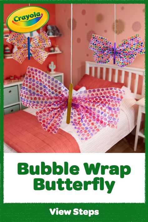 Social butterfly! Just wing it with a cute & colorful upcycled bubble wrap craft idea. Bubble Wrap Art Projects, Crafts With Bubble Wrap, Bubble Wrap Crafts For Kids, Easy Rainy Day Crafts, Butterfly Wing Craft, Rainy Day Crafts For Kids, Bubble Wrap Painting, Bubble Wrap Crafts, Butterfly Craft For Kids