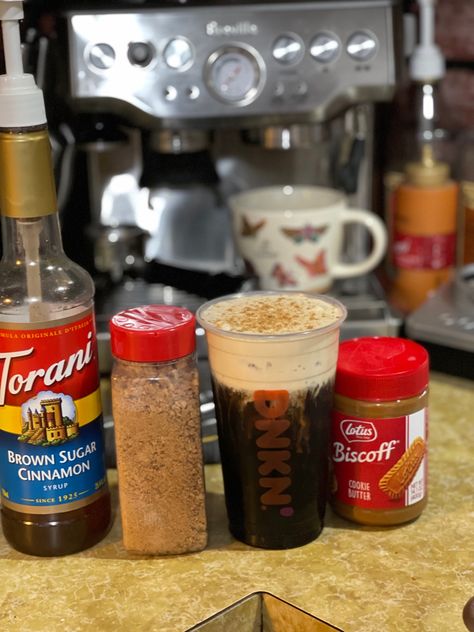 Dunkin Cookie Butter Cold Brew Recipe, Cookie Butter Cold Brew Dunkin Recipe, Cookie Butter Cold Brew Dunkin, Cookie Butter Cold Brew, Microwave Cookie, Flavored Coffee Recipes, Coffee Orders, Frosted Coffee, Nespresso Recipes