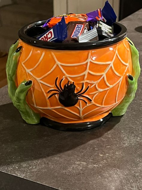 Halloween Dishware, Ceramic Halloween Ideas, Ceramic Halloween, Halloween Pottery Ideas, Fall Pottery Ideas, Halloween Pottery, Halloween Ceramics, Halloween Ceramics Ideas, Halloween Tea Party