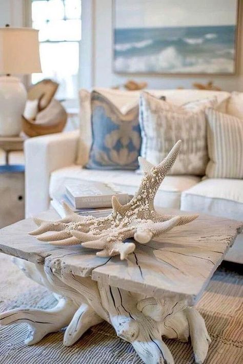 Diy Coastal Furniture, Beachy Boho Living Room, Coastal Furniture Ideas, Lounge Room Ideas, Coastal Ideas, Coastal Coffee Table, Florida Cottage, Beach Furniture, Beach Bungalow