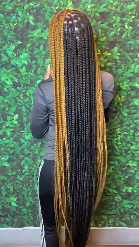 @lorslvt 2 Tone Knotless Braids, Two Toned Knotless Braids Color, Different Color Braids For Black Women, Braids For Black Women With Color, Two Tone Box Braids, Knotless With Color, Medium Knotless Braids With Color, Braids Two Colors, 2 Color Box Braids