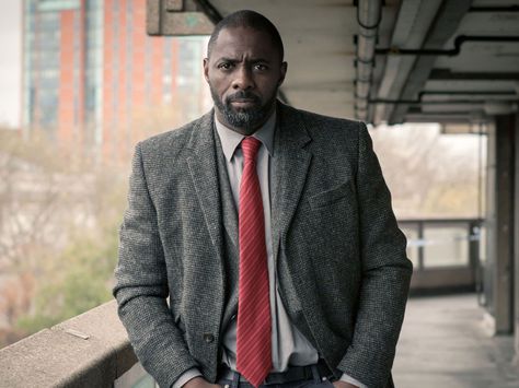 The Luther coat by Aubin & Wills - same fabric as Sherlock's Belstaff - a jacquard houndstooth with a fleckline is just all detectivy and hot these days! Luther Bbc, Luther Series, John Luther, Black Friends, Sarah Gadon, Mahershala Ali, Frank Castle, Diverse Characters, Elisabeth Moss