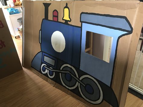 Train Photo Booth Diy, Train Photo Booth, Train Prop, Train Centerpiece Ideas, Train Theme Birthday Party, Train Projects, Thomas The Train Party, Train Museum, Dad Birthday Cakes