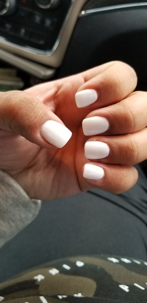 White Dip Short Nails, White Dipping Powder Nails, White Powder Nails Short, Square Short Dip Nails, Summer White Nails Short, Dip Powder Tip Nails, Short Gel White Nails, Off White Dip Nails, White Acrylic Nails Square Short