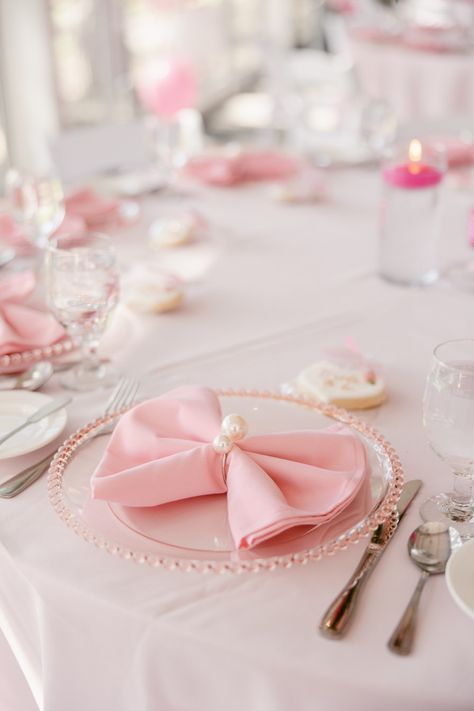 Sweet 16 Paris Theme Ideas, Pink Table Decorations, Pink Table Settings, Bow Baby Shower, Girls Brunch, Bridal Shower Inspo, Cake Smash Backdrop, Birthday Dinner Party, Wedding Types