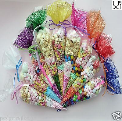 Party Bags Clear cone Coloured bags cello cellophane sweet candy display kids Mesa Candy Bar, Kids Party Bags, Succulent Terrariums, Class Christmas Gifts, Lolly Bags, Party Bags Kids, Wedding Gift Pack, Unicorn Themed Birthday Party, Candy Display