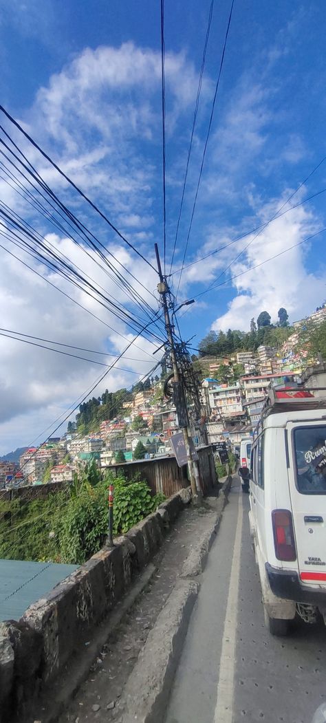 Beautiful road of Darjeeling Darjeeling Snap, Darjeeling Aesthetic Photos, Darjeeling Aesthetic, Darjeeling Photography, Nature Snapchat, Adventures Aesthetic, Hot Anime Couples, Gangtok, House Balcony Design