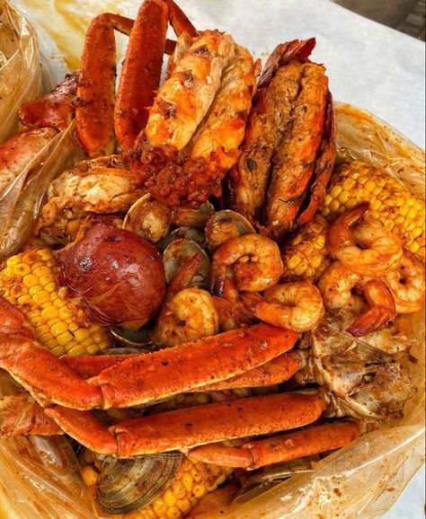 Mr Crab, Ideas For Parties, Foods Ideas, Seafood Boil Recipes, Best Fast Food, Yummy Seafood, Soul Food Dinner, Cooking Seafood, Food Babe