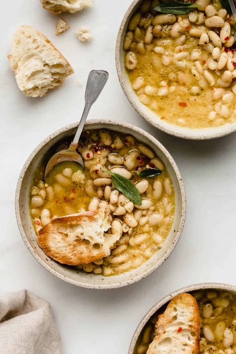 Brothy White Beans, Soupy Beans, Bean Broth, Brothy Beans, Baked Beans Vegan, White Bean Recipes, Refined Sugar Free Recipes, Chia Recipe, Bean Stew