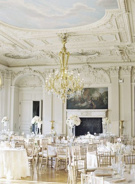 Rosecliff Mansion Wedding, Rosecliff Mansion, Newport Rhode Island Wedding, Wedding Restaurant, Wedding Destinations, Newport Wedding, Classic Bride, City Bride, Elegant Weddings