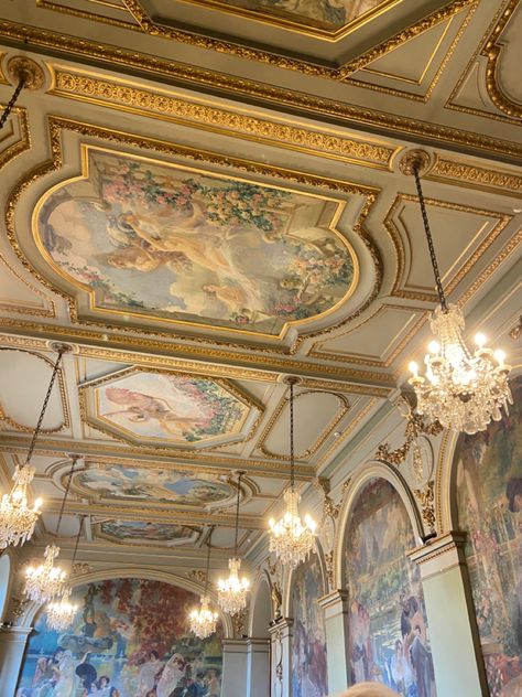 Castle Ceiling, light, gold, painting Castle Ceiling Aesthetic, Wallpaper Aesthetic Architecture, Whimsical Ceiling, Castle Ceiling, Rococo Ceiling, Photography Wallpaper Aesthetic, Rococo Era, Architecture Ceiling, Architecture Aesthetic