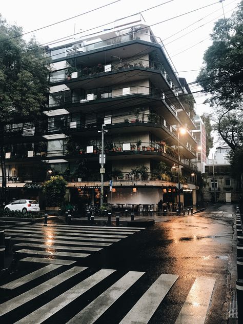 Mexico Streets Aesthetic, Mexico City Streets, Mexico City Aesthetic, Roma Norte Mexico City, Mexico City Vacation, Latin America Travel, Amazing Buildings, City Architecture, City Aesthetic