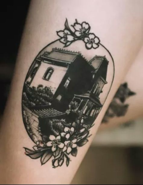 Beetlejuice Tattoo, Tattoo Son, House Tattoo, Scary Tattoos, Bates Motel, Horror Tattoo, Home Tattoo, Halloween Tattoos, Blackwork Tattoo