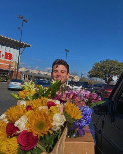 Pato O Ward, Flowers For Her, Indy Car Racing, F1 Wallpaper Hd, Indycar Series, Instagram Flowers, Racing Drivers, Indy 500, Mclaren F1