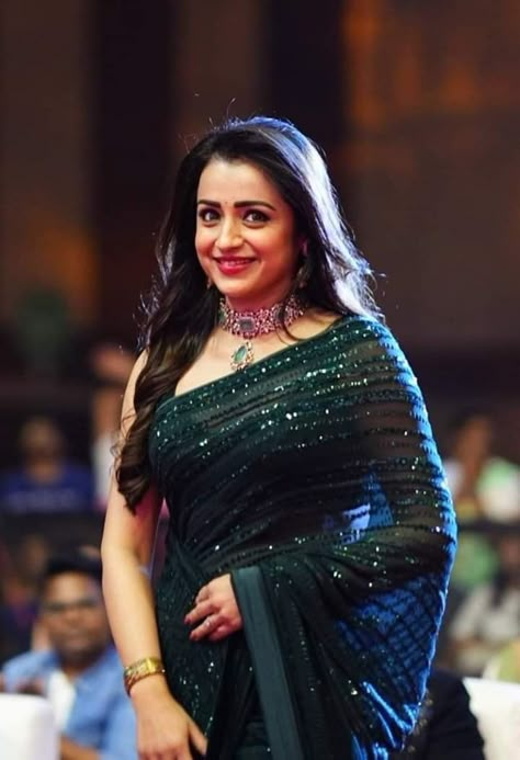 Trisha Saree Pics, Trisha Saree, Celebrity Saree, Bridal Dresses Vintage, Trisha Krishnan, Bridal Sarees South Indian, Fashionable Saree Blouse Designs, Fancy Sarees Party Wear, Stylish Fall Outfits