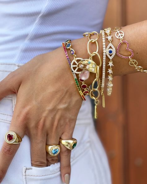 Stack up those bracelets and rings high, because more bling = more fun 💍 ✨✨ #stackedbracelets #stackedrings #jewelryinspiration #goldjewelry #londonjewelry Catherine The Great, Luxury Jewelry Brands, Chunky Ring, Crystal Stars, Stacked Jewelry, Fuchsia Color, Gold Plated Bracelets, Pearl Chain, Pink Pearl