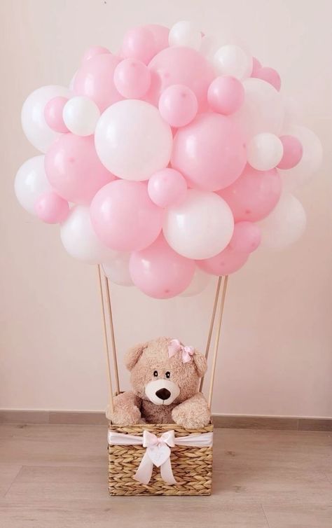 Ballon Basket, Decoration Buffet, Balloon Basket, Bear Baby Shower Theme, Idee Babyshower, Baby Shower Theme Decorations, Baby Shower Deco, Baby Shower Crafts, Diy Baby Shower Gifts