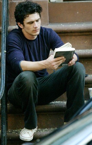 Good Minds Suggest—James Franco's Favorite Books About Hollywood, May, 2014!! Franco Brothers, Celebrities Reading, Guys Read, Actor James, James Franco, Book People, Reading A Book, I Love Books, Love Reading