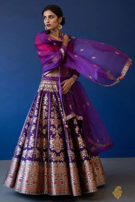 Ditch Red For These Trending Lehenga Colors This Monsoon Wedding Banaras Lehenga, Lehenga Colors, Trending Lehenga, Dark Green Lehenga, Monsoon Wedding, Brocade Lehenga, Mehendi Outfits, Color Outfits, Reception Lehenga