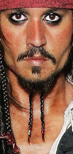 Jack Sparrow Makeup, Pirate Couple, Captian Jack Sparrow, Jack Sparrow Cosplay, Pirate Makeup, Jack Sparrow Costume, Diy Fashion Projects, Costume Tutorial, Halloween Tattoo