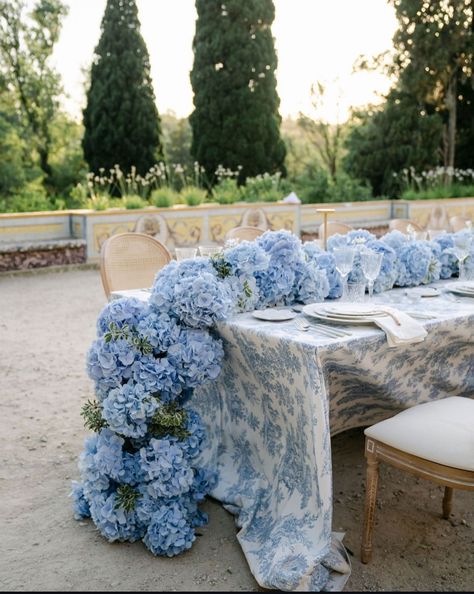 Hydrangea Seating Chart, Blue And White Hydrangea Centerpiece, Hydrangea Tablescape, Beaufort Wedding, Blue Hydrangea Centerpieces, Hydrangea Christmas, White Hydrangea Centerpieces, White Hydrangea Wedding, Blue Hydrangea Wedding