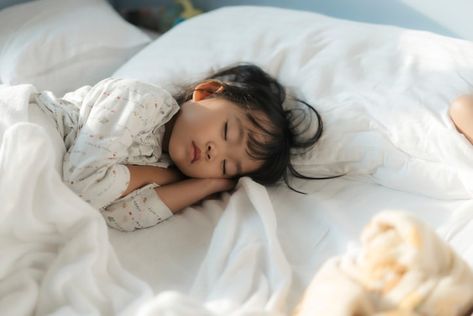 When Do Toddlers Stop Napping? Understanding the Transition Toddler Nap, Sleep Medicine, Quiet Activities, Sleeping Through The Night, Senior Care, How To Wake Up Early, Kids Health, Nap Time, Pet Health