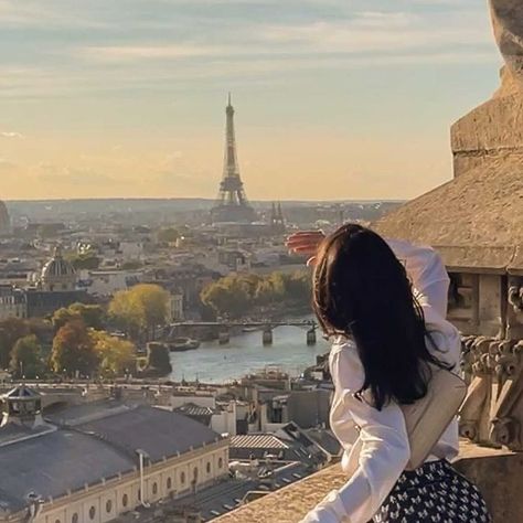 Twisted Series Aesthetic, Ava Chen, Painting Paris, Twisted Love, Dubai Aesthetic, Parisian Vibes, Parisian Life, Twisted Series, Paris Pictures