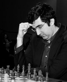 Vladimir Kramnik became world chess champion beating the greatest chess giant. Whom? #chess #chessgeeks Vladimir Kramnik, Chess Champion, Bobby Fischer, Chess Master, Playing Chess, Kings Game, Chess Players, Chess Game, Chess Pieces