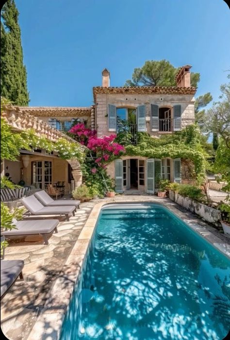 South Of France House Exterior, French Houses Provence, South Of France House, Provence House, Tuscany House, Sky Window, Dream House Aesthetic, Houses In France, Dream Mansion