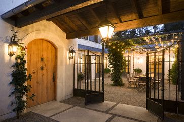 Woodside Estate - mediterranean - interior courtyard - san francisco - FGY Architects Courtyard Design Ideas, Mountain Property, Mediterranean Patio, French Country Garden Decor, Country Garden Decor, Gravel Patio, Front Courtyard, French Country Garden, Courtyard Design