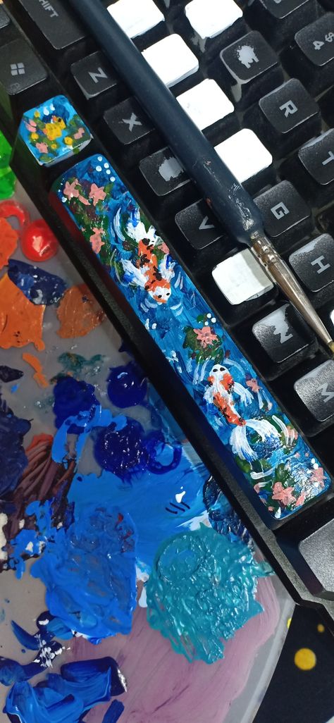 Koi Fish Keyboard, Painting On Keyboard, Painting Keyboard Keys, Keyboard Painting Ideas, Painted Keyboard Ideas, Painted Keyboard, Keyboard Painting, Keyboard Drawing, Painted Keys